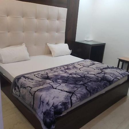 Hotel Uday Raj By Wb Inn Agra  Εξωτερικό φωτογραφία