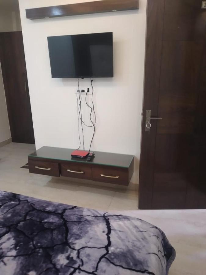 Hotel Uday Raj By Wb Inn Agra  Εξωτερικό φωτογραφία
