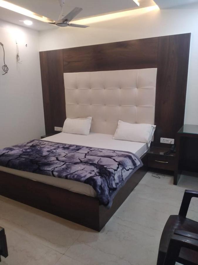 Hotel Uday Raj By Wb Inn Agra  Εξωτερικό φωτογραφία